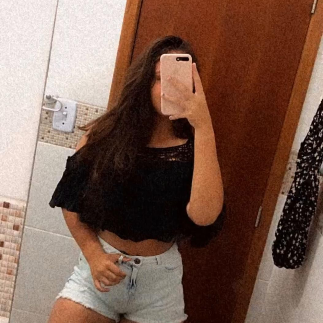 <em>Ana M.</em>